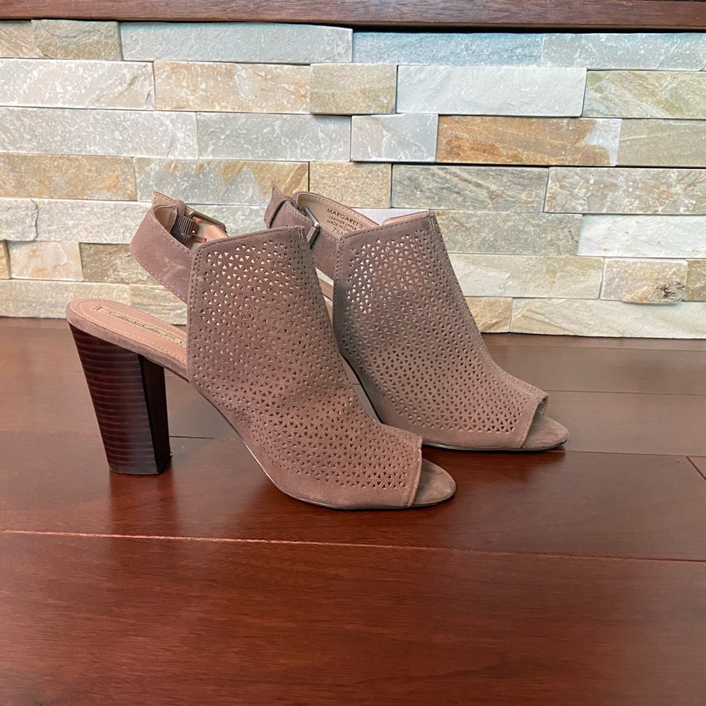 Peep Toe, Sueded Sandal